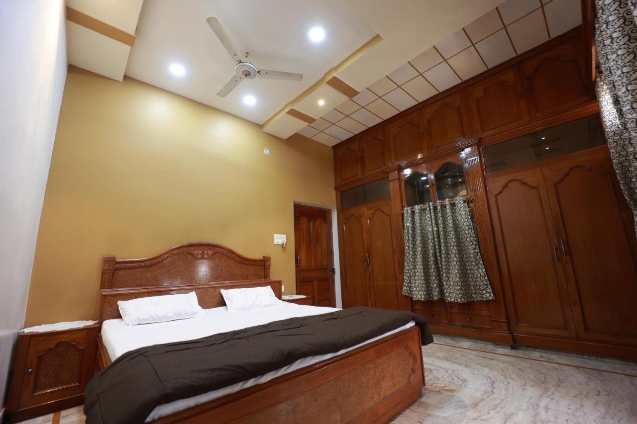Kapoor Sahab Homestay : It'S A Home Away From Home. Варанаси Экстерьер фото